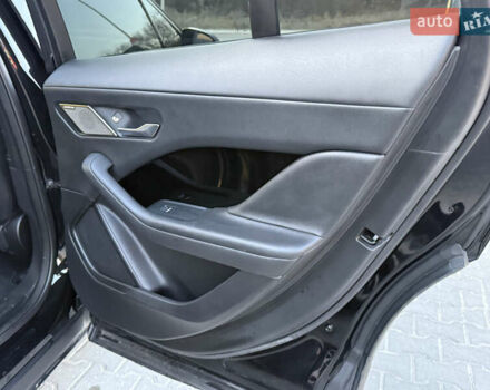 Черный Ягуар I-Pace, объемом двигателя 0 л и пробегом 50 тыс. км за 29900 $, фото 23 на Automoto.ua