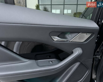 Черный Ягуар I-Pace, объемом двигателя 0 л и пробегом 91 тыс. км за 24900 $, фото 43 на Automoto.ua