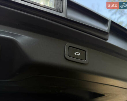 Черный Ягуар I-Pace, объемом двигателя 0 л и пробегом 90 тыс. км за 26999 $, фото 95 на Automoto.ua