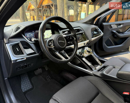 Черный Ягуар I-Pace, объемом двигателя 0 л и пробегом 90 тыс. км за 26999 $, фото 54 на Automoto.ua