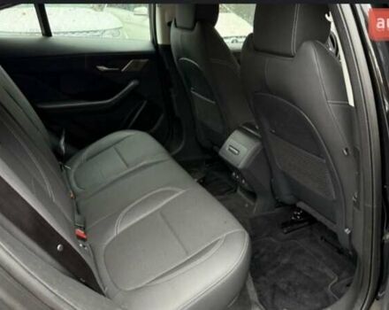 Чорний Ягуар I-Pace, об'ємом двигуна 0 л та пробігом 87 тис. км за 27000 $, фото 4 на Automoto.ua