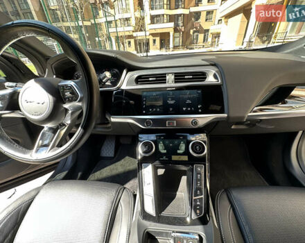 Черный Ягуар I-Pace, объемом двигателя 0 л и пробегом 57 тыс. км за 33400 $, фото 42 на Automoto.ua