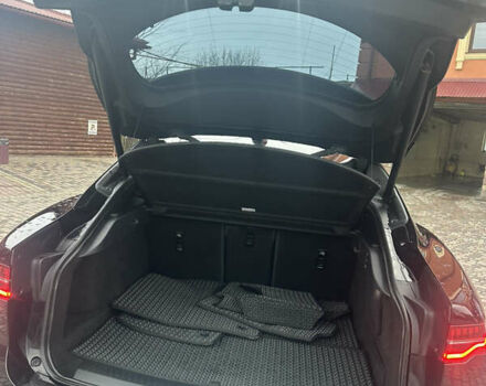 Черный Ягуар I-Pace, объемом двигателя 0 л и пробегом 70 тыс. км за 37777 $, фото 4 на Automoto.ua