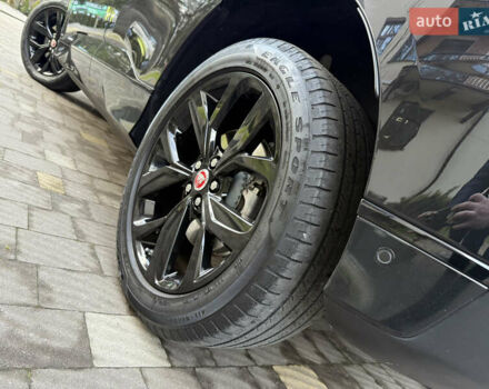 Черный Ягуар I-Pace, объемом двигателя 0 л и пробегом 90 тыс. км за 26999 $, фото 35 на Automoto.ua