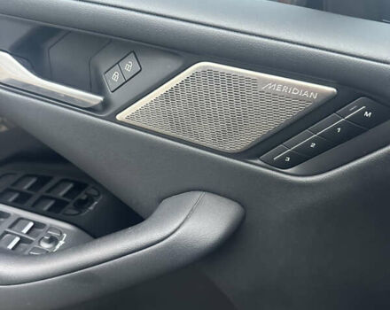 Черный Ягуар I-Pace, объемом двигателя 0 л и пробегом 70 тыс. км за 37777 $, фото 12 на Automoto.ua