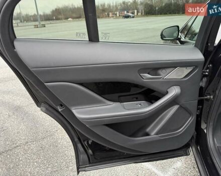 Чорний Ягуар I-Pace, об'ємом двигуна 0 л та пробігом 45 тис. км за 36700 $, фото 71 на Automoto.ua