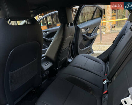 Черный Ягуар I-Pace, объемом двигателя 0 л и пробегом 90 тыс. км за 26999 $, фото 67 на Automoto.ua