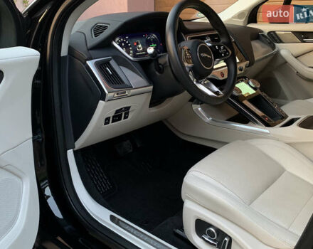 Черный Ягуар I-Pace, объемом двигателя 0 л и пробегом 77 тыс. км за 35550 $, фото 52 на Automoto.ua