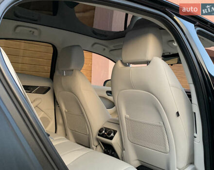 Черный Ягуар I-Pace, объемом двигателя 0 л и пробегом 77 тыс. км за 35550 $, фото 87 на Automoto.ua