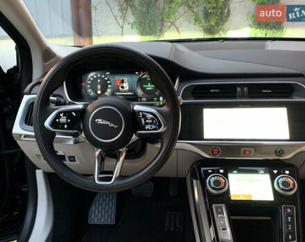 Черный Ягуар I-Pace, объемом двигателя 0 л и пробегом 77 тыс. км за 35550 $, фото 49 на Automoto.ua