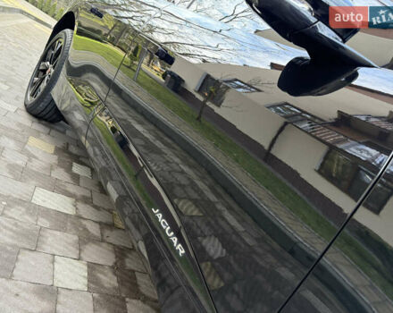 Черный Ягуар I-Pace, объемом двигателя 0 л и пробегом 90 тыс. км за 26999 $, фото 11 на Automoto.ua