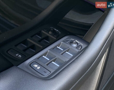 Черный Ягуар I-Pace, объемом двигателя 0 л и пробегом 42 тыс. км за 34899 $, фото 32 на Automoto.ua