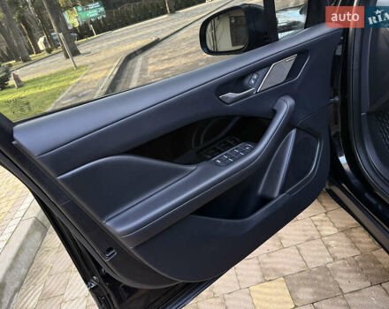 Черный Ягуар I-Pace, объемом двигателя 0 л и пробегом 90 тыс. км за 26999 $, фото 55 на Automoto.ua