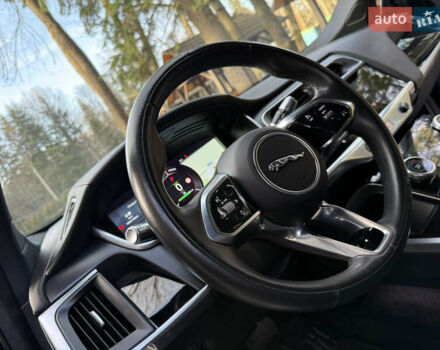 Черный Ягуар I-Pace, объемом двигателя 0 л и пробегом 90 тыс. км за 26999 $, фото 60 на Automoto.ua