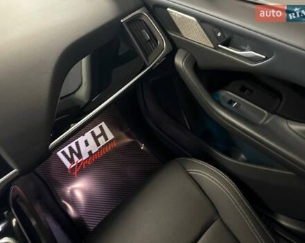 Черный Ягуар I-Pace, объемом двигателя 0 л и пробегом 81 тыс. км за 31900 $, фото 19 на Automoto.ua