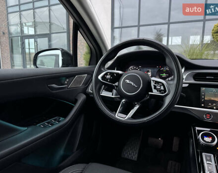Черный Ягуар I-Pace, объемом двигателя 0 л и пробегом 91 тыс. км за 24900 $, фото 46 на Automoto.ua