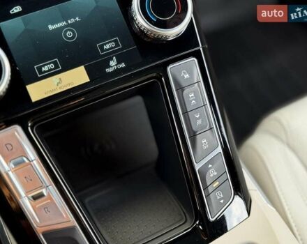 Черный Ягуар I-Pace, объемом двигателя 0 л и пробегом 141 тыс. км за 29999 $, фото 31 на Automoto.ua