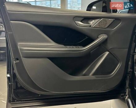 Черный Ягуар I-Pace, объемом двигателя 0 л и пробегом 81 тыс. км за 31900 $, фото 8 на Automoto.ua