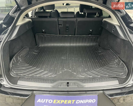 Черный Ягуар I-Pace, объемом двигателя 0 л и пробегом 64 тыс. км за 35900 $, фото 30 на Automoto.ua