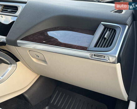 Черный Ягуар I-Pace, объемом двигателя 0 л и пробегом 120 тыс. км за 32990 $, фото 25 на Automoto.ua