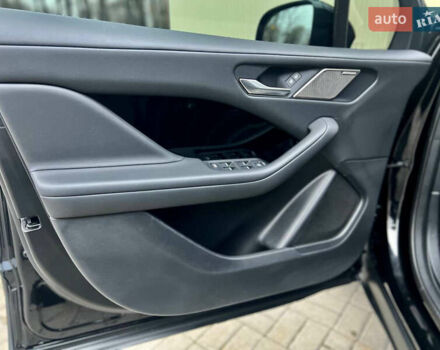 Черный Ягуар I-Pace, объемом двигателя 0 л и пробегом 57 тыс. км за 31500 $, фото 17 на Automoto.ua