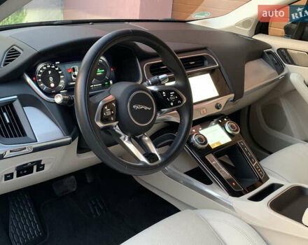 Черный Ягуар I-Pace, объемом двигателя 0 л и пробегом 76 тыс. км за 35499 $, фото 46 на Automoto.ua