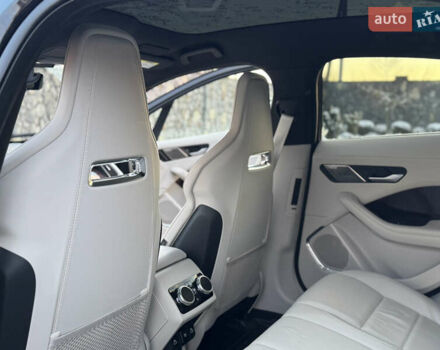 Черный Ягуар I-Pace, объемом двигателя 0 л и пробегом 120 тыс. км за 32990 $, фото 32 на Automoto.ua