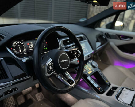 Черный Ягуар I-Pace, объемом двигателя 0 л и пробегом 120 тыс. км за 32990 $, фото 41 на Automoto.ua