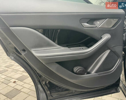 Черный Ягуар I-Pace, объемом двигателя 0 л и пробегом 64 тыс. км за 35900 $, фото 27 на Automoto.ua