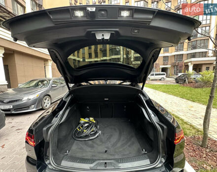 Черный Ягуар I-Pace, объемом двигателя 0 л и пробегом 29 тыс. км за 41900 $, фото 33 на Automoto.ua