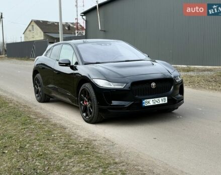Черный Ягуар I-Pace, объемом двигателя 0 л и пробегом 132 тыс. км за 21950 $, фото 1 на Automoto.ua