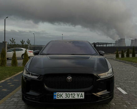 Черный Ягуар I-Pace, объемом двигателя 0 л и пробегом 115 тыс. км за 26800 $, фото 1 на Automoto.ua