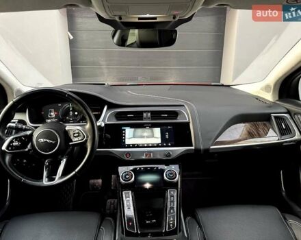Красный Ягуар I-Pace, объемом двигателя 0 л и пробегом 120 тыс. км за 22990 $, фото 64 на Automoto.ua