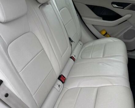 Красный Ягуар I-Pace, объемом двигателя 0 л и пробегом 107 тыс. км за 23500 $, фото 98 на Automoto.ua