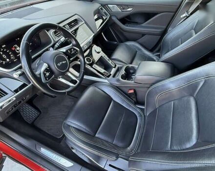 Красный Ягуар I-Pace, объемом двигателя 0 л и пробегом 128 тыс. км за 28900 $, фото 24 на Automoto.ua