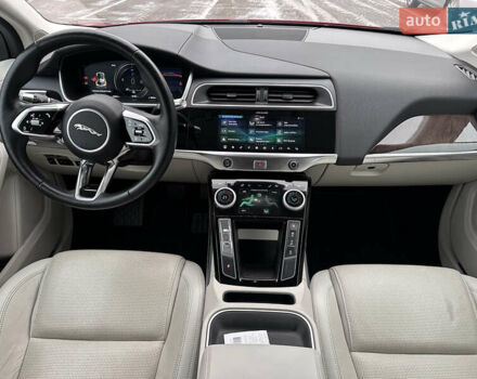 Красный Ягуар I-Pace, объемом двигателя 0 л и пробегом 100 тыс. км за 23900 $, фото 88 на Automoto.ua