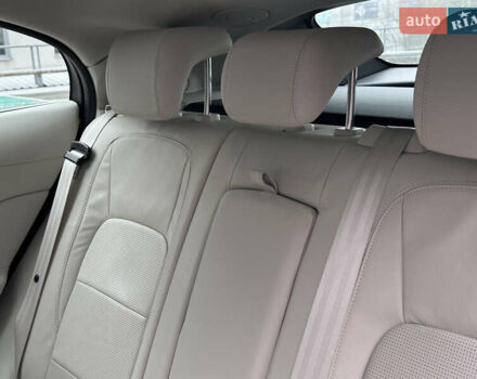 Красный Ягуар I-Pace, объемом двигателя 0 л и пробегом 100 тыс. км за 23900 $, фото 71 на Automoto.ua