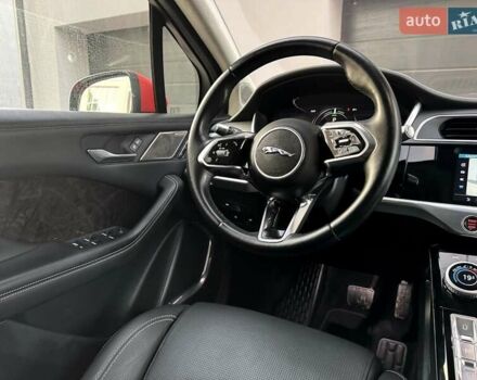 Красный Ягуар I-Pace, объемом двигателя 0 л и пробегом 120 тыс. км за 22990 $, фото 70 на Automoto.ua
