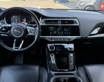 Красный Ягуар I-Pace, объемом двигателя 0 л и пробегом 101 тыс. км за 28900 $, фото 71 на Automoto.ua