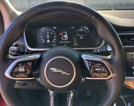 Красный Ягуар I-Pace, объемом двигателя 0 л и пробегом 93 тыс. км за 24000 $, фото 20 на Automoto.ua