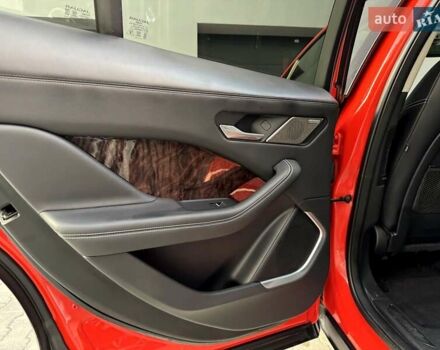 Красный Ягуар I-Pace, объемом двигателя 0 л и пробегом 120 тыс. км за 22990 $, фото 55 на Automoto.ua
