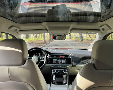 Красный Ягуар I-Pace, объемом двигателя 0 л и пробегом 125 тыс. км за 25500 $, фото 13 на Automoto.ua