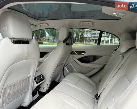 Червоний Ягуар I-Pace, об'ємом двигуна 0 л та пробігом 45 тис. км за 27770 $, фото 46 на Automoto.ua