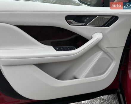 Красный Ягуар I-Pace, объемом двигателя 0 л и пробегом 100 тыс. км за 23900 $, фото 36 на Automoto.ua