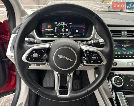 Красный Ягуар I-Pace, объемом двигателя 0 л и пробегом 100 тыс. км за 23900 $, фото 41 на Automoto.ua