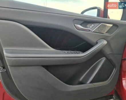 Красный Ягуар I-Pace, объемом двигателя 0 л и пробегом 91 тыс. км за 26000 $, фото 14 на Automoto.ua