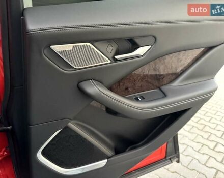 Красный Ягуар I-Pace, объемом двигателя 0 л и пробегом 120 тыс. км за 22990 $, фото 67 на Automoto.ua