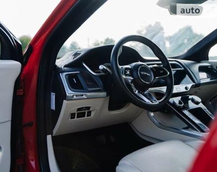Красный Ягуар I-Pace, объемом двигателя 0 л и пробегом 115 тыс. км за 23200 $, фото 15 на Automoto.ua