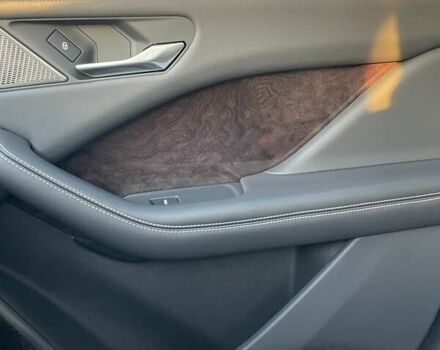 Красный Ягуар I-Pace, объемом двигателя 0 л и пробегом 101 тыс. км за 30500 $, фото 19 на Automoto.ua