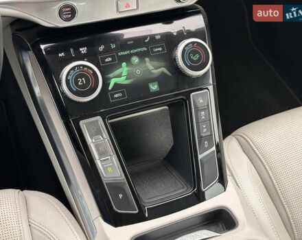 Красный Ягуар I-Pace, объемом двигателя 0 л и пробегом 100 тыс. км за 23900 $, фото 53 на Automoto.ua